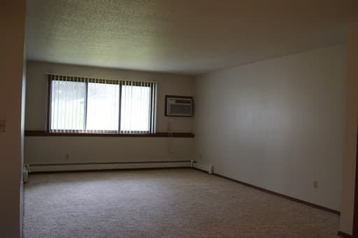 Sioux Falls Apartment: 1301 S. Cleveland