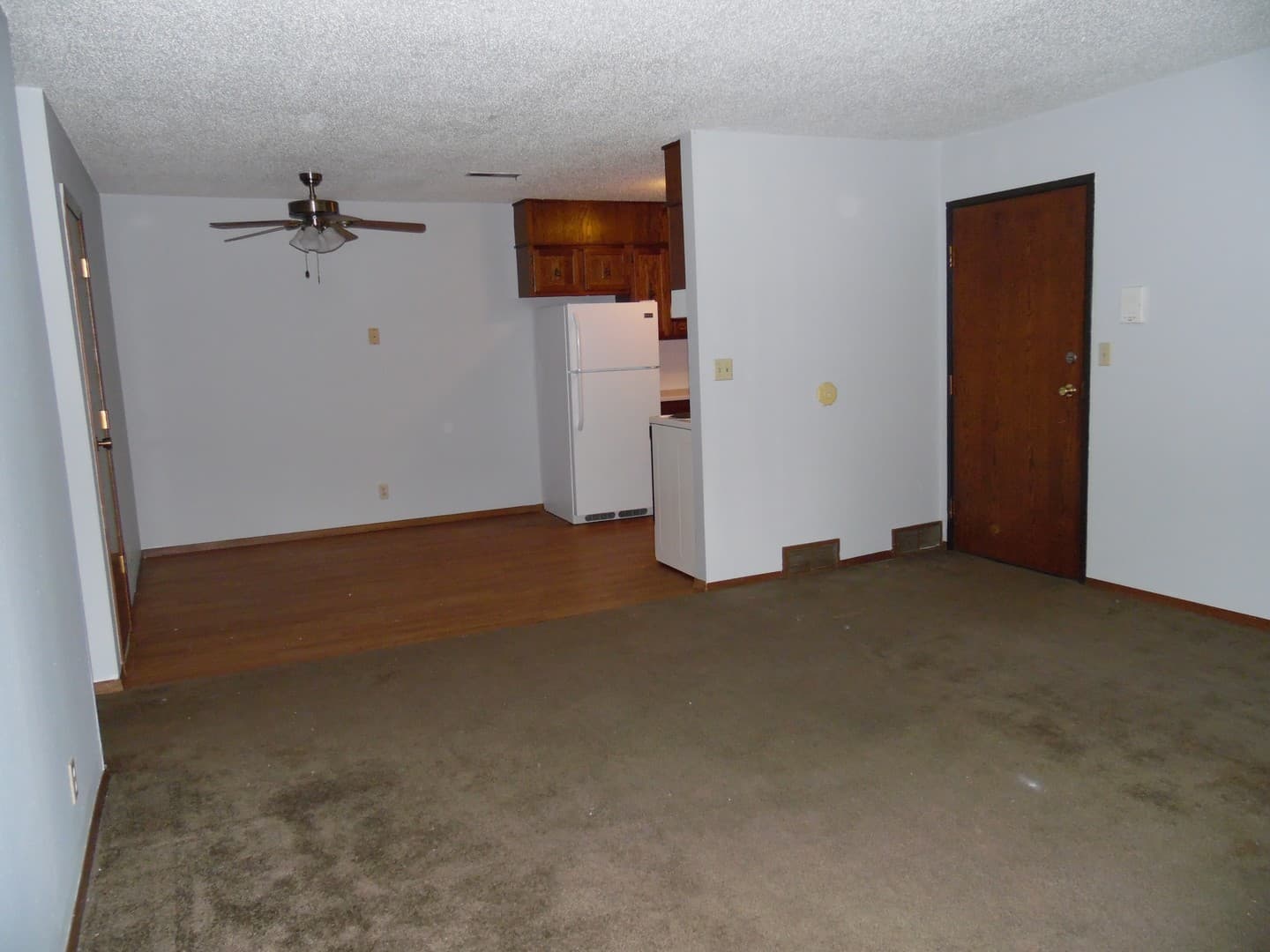 Sioux Falls Apartment: 4400 S Louise Avenue