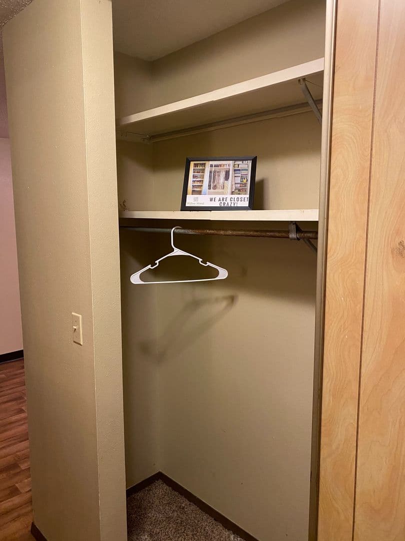 Sioux Falls Apartment: 1600 S. Rock Creek Dr.