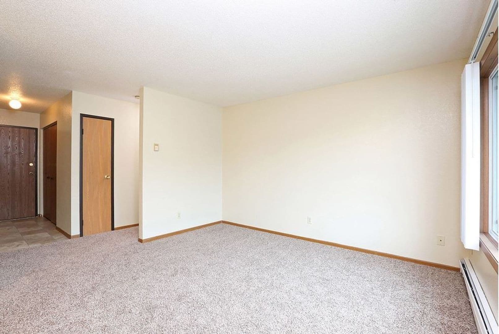Sioux Falls Apartment: 4300 E. 18th St.