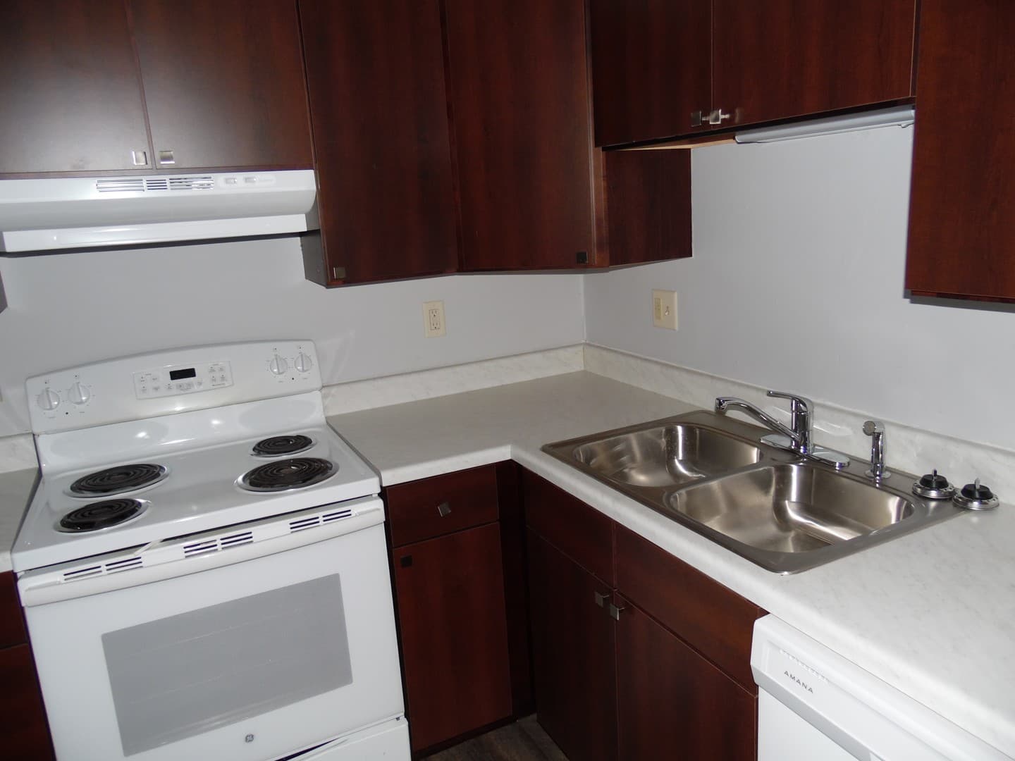 Sioux Falls Apartment: 3000-3012 S Mayfair Drive