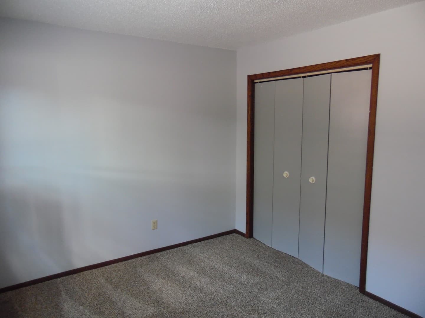 Sioux Falls Apartment: 1201-1209 N. Prairie Avenue