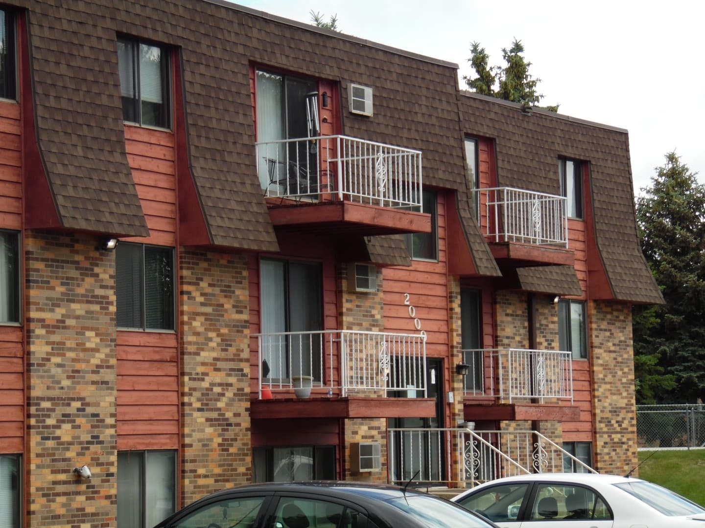 Sioux Falls Apartment: 1900 W 6th St.