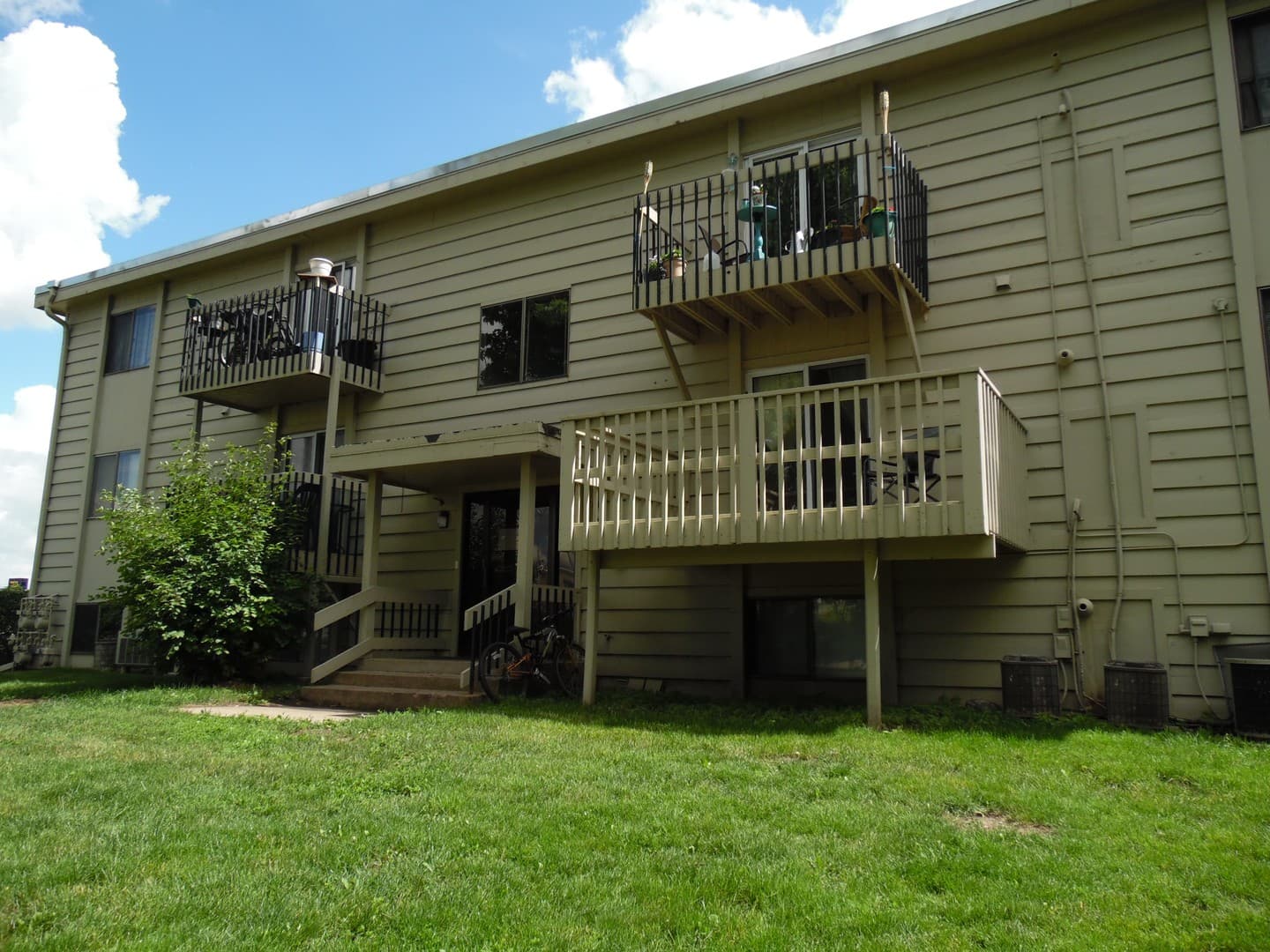 Sioux Falls Apartment: 3000-3012 S Mayfair Drive