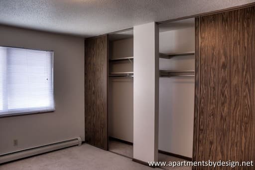Sioux Falls Apartment: 609 N Cleveland Ave