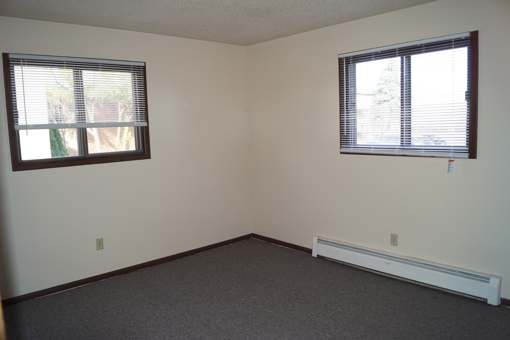 Sioux Falls Apartment: 1201-1209 N. Prairie Avenue