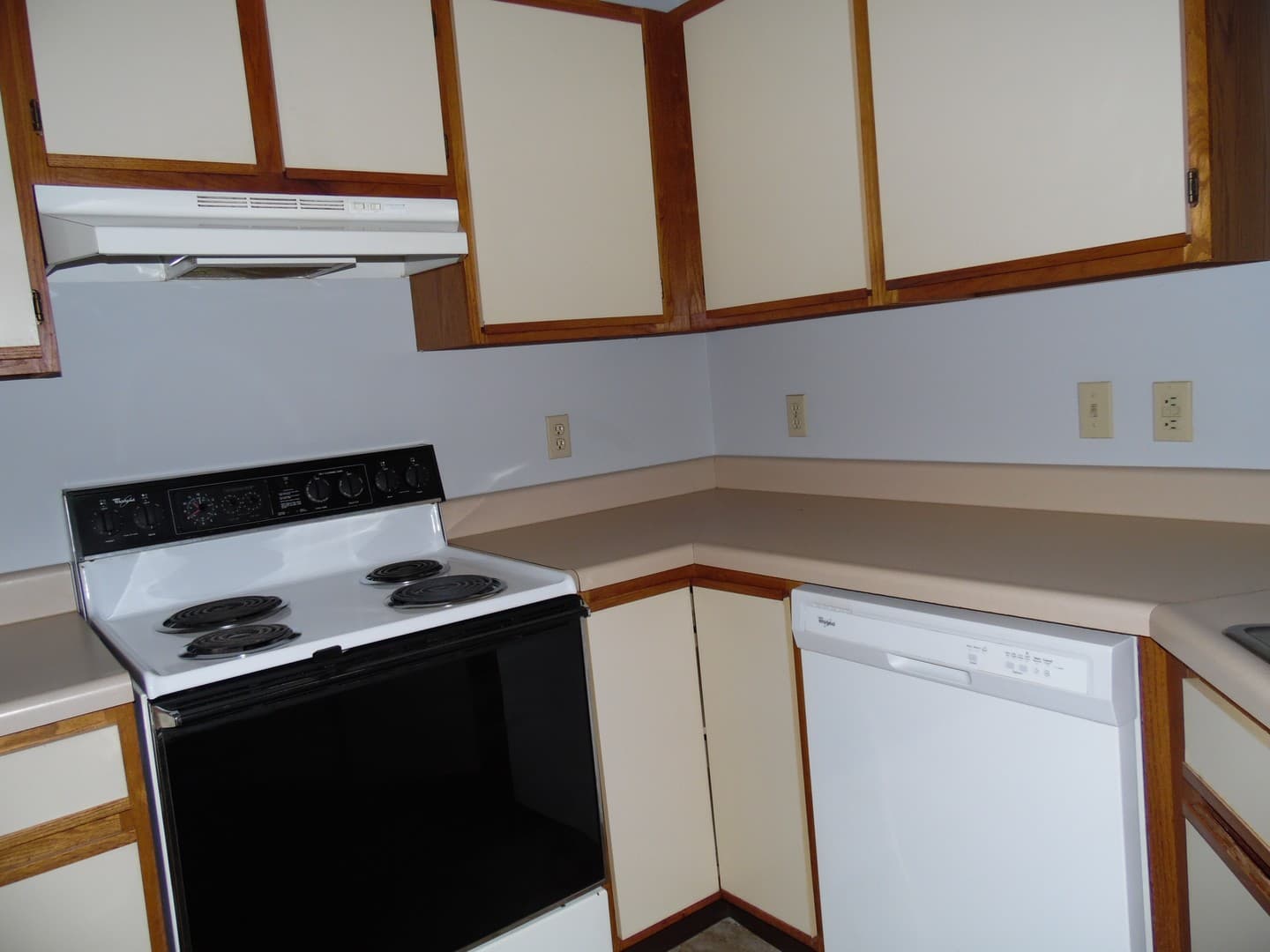 Sioux Falls Apartment: 701 S. Lyons Avenue