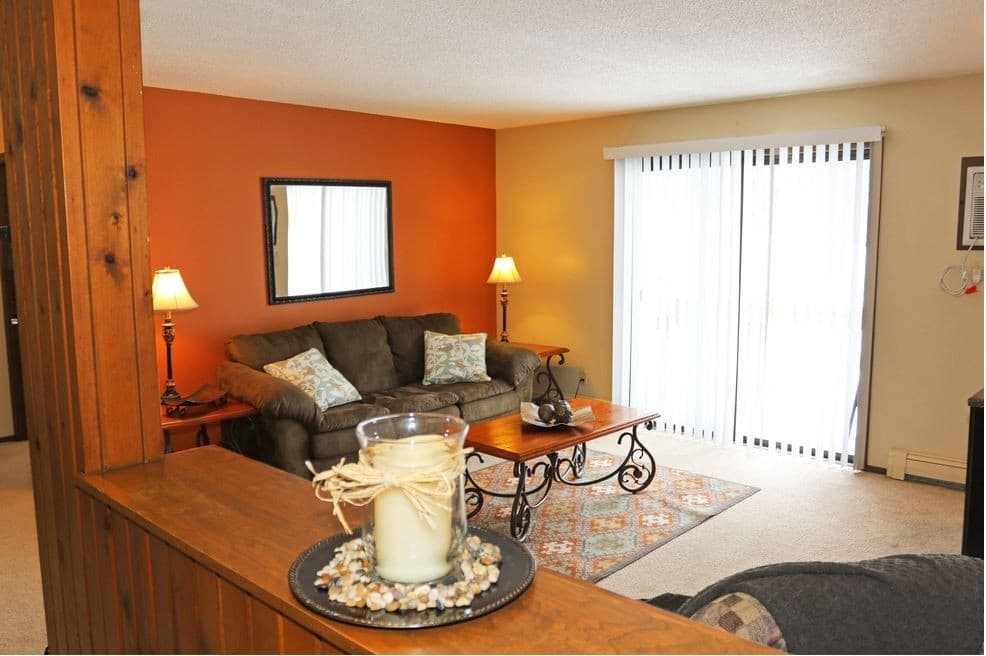 Sioux Falls Apartment: 1600 S. Rock Creek Dr.
