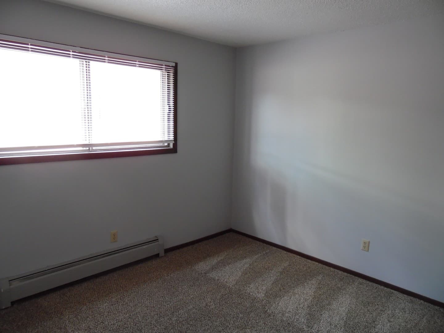 Sioux Falls Apartment: 1201-1209 N. Prairie Avenue