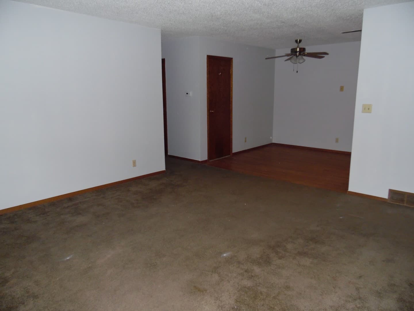 Sioux Falls Apartment: 4400 S Louise Avenue