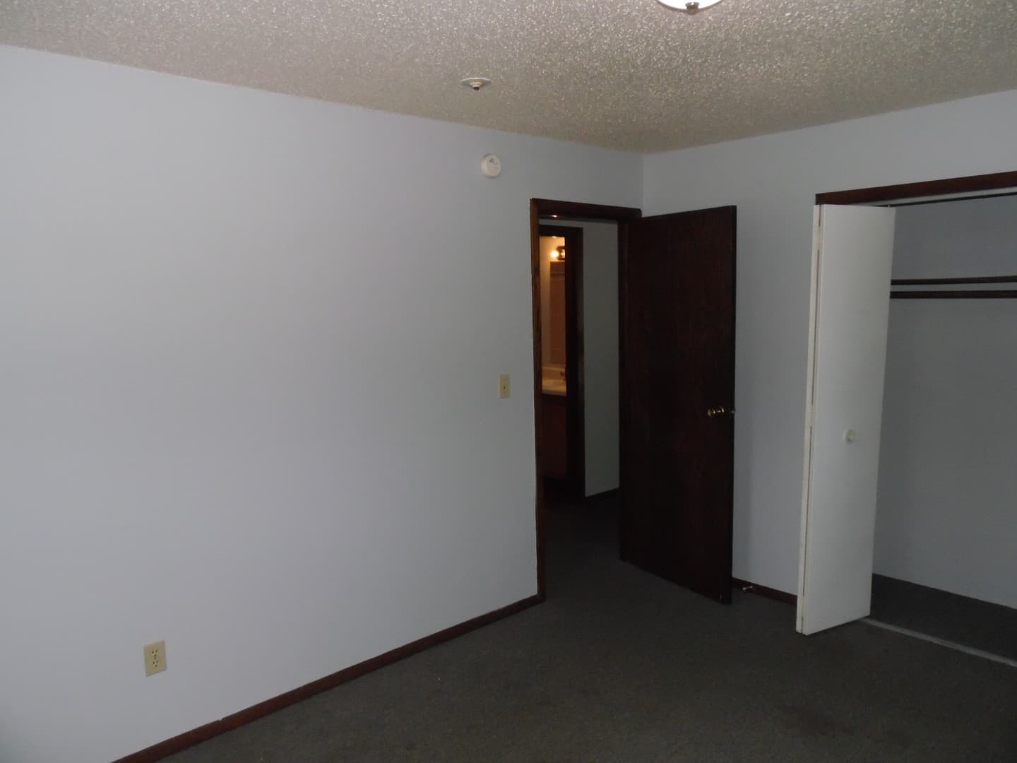 Sioux Falls Apartment: 1201-1209 N. Prairie Avenue