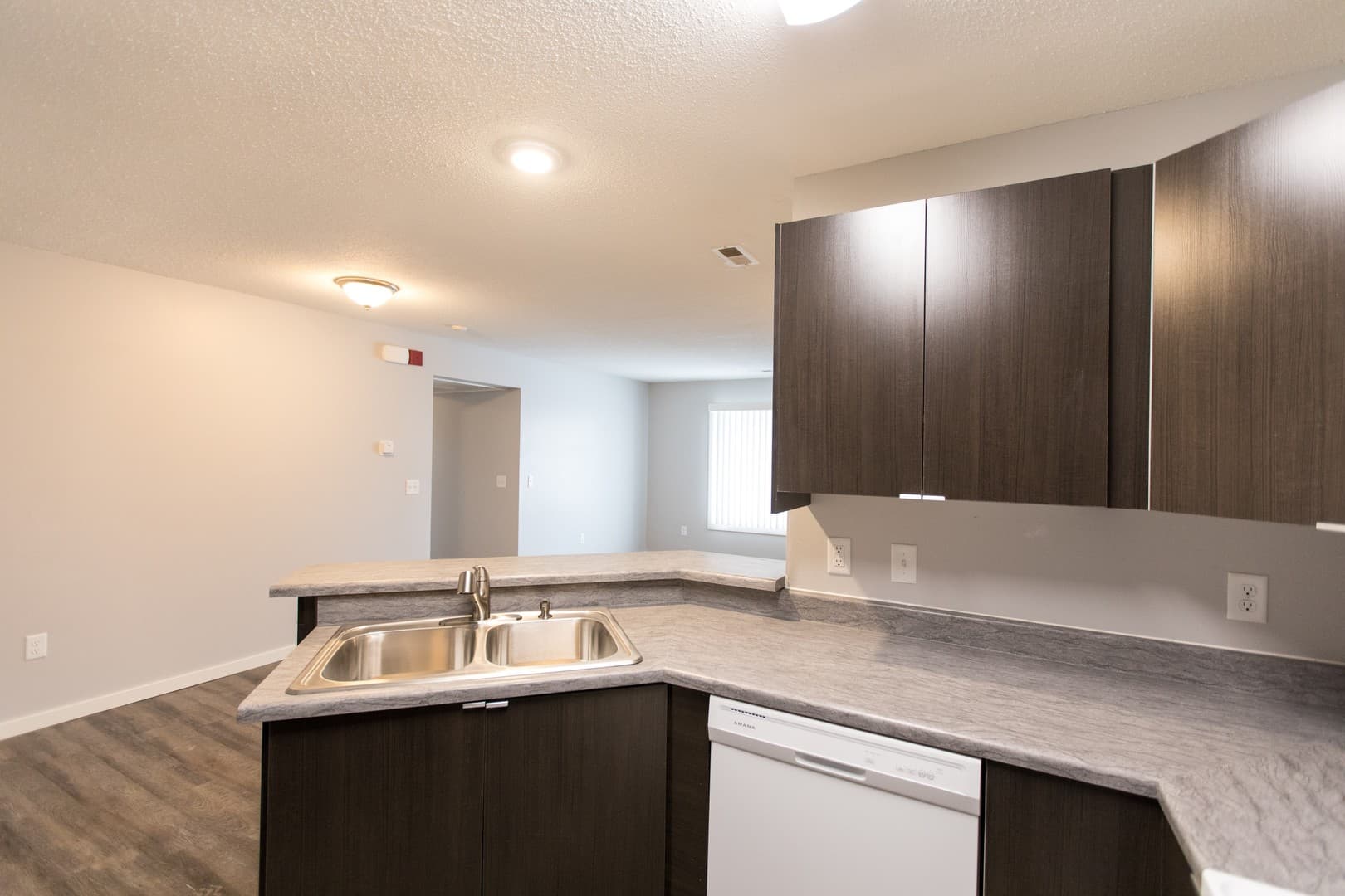 Sioux Falls Apartment: 701 S. Lyons Avenue