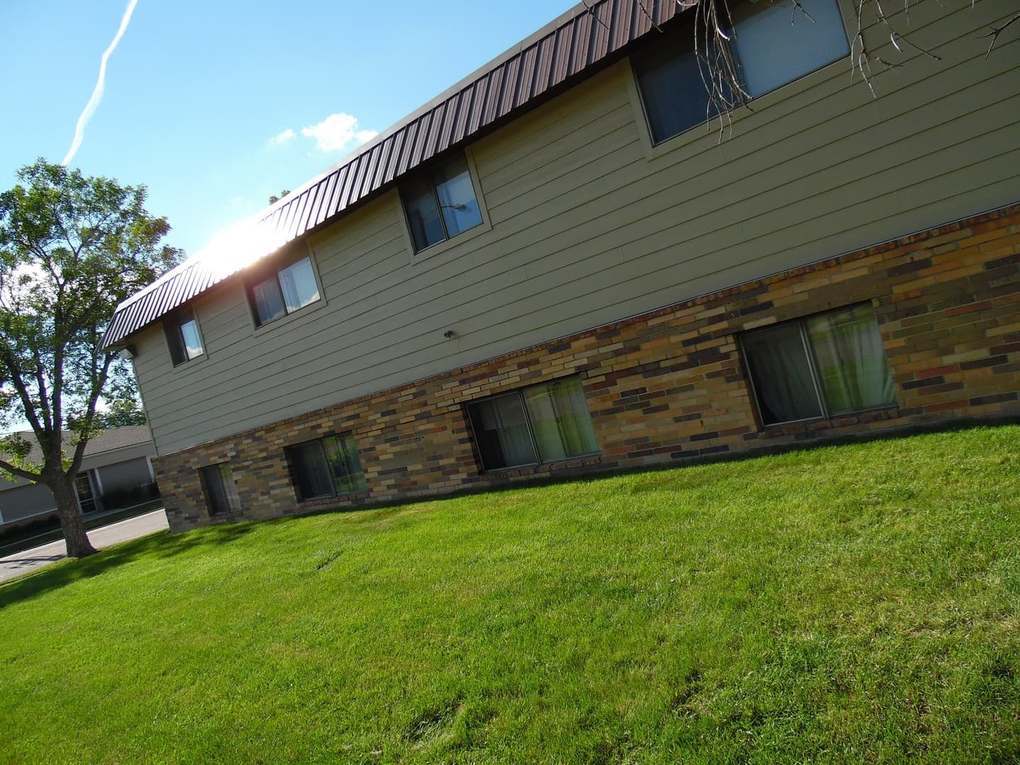 Sioux Falls Apartment: 1000-1020 N. Covell Avenue