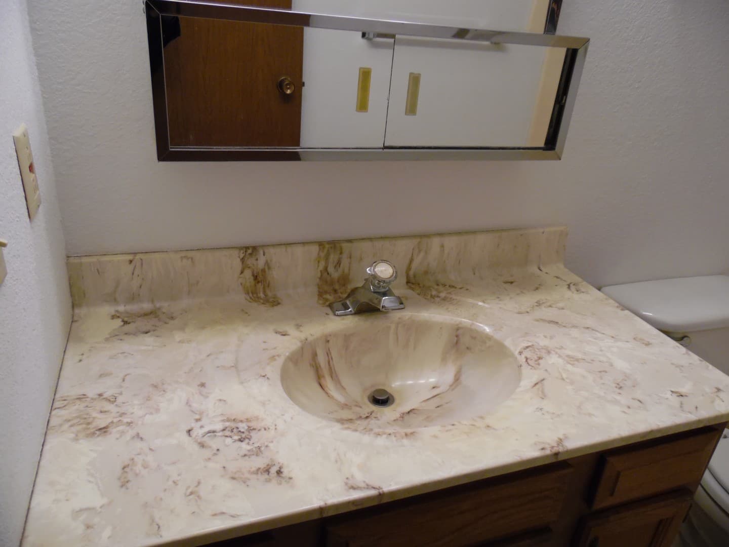Sioux Falls Apartment: 1900 W 6th St.