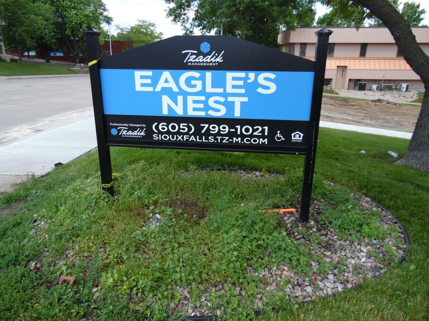 Sioux Falls Apartment: 4400 S Louise Avenue