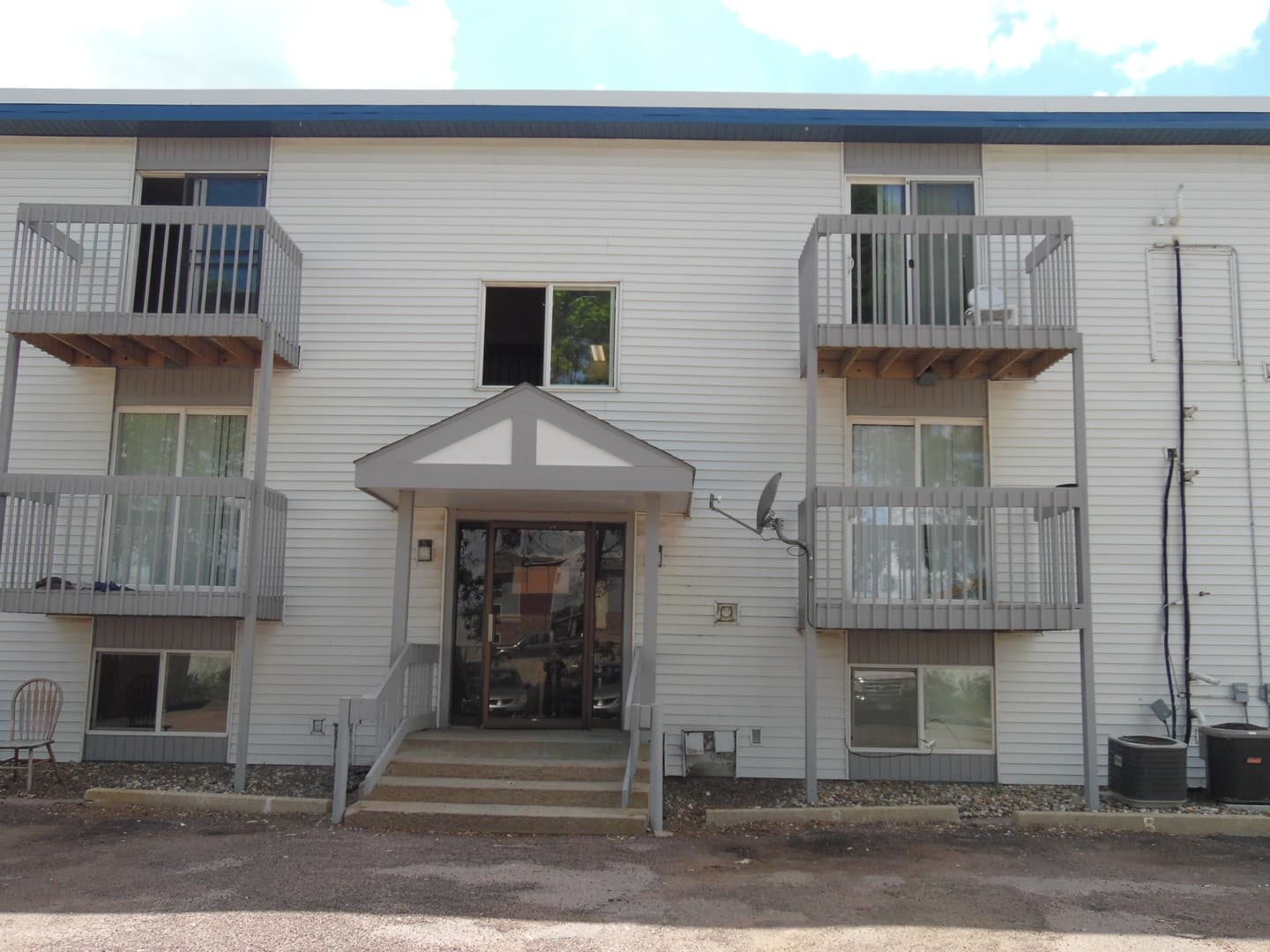 Sioux Falls Apartment: 3000-3012 S Mayfair Drive