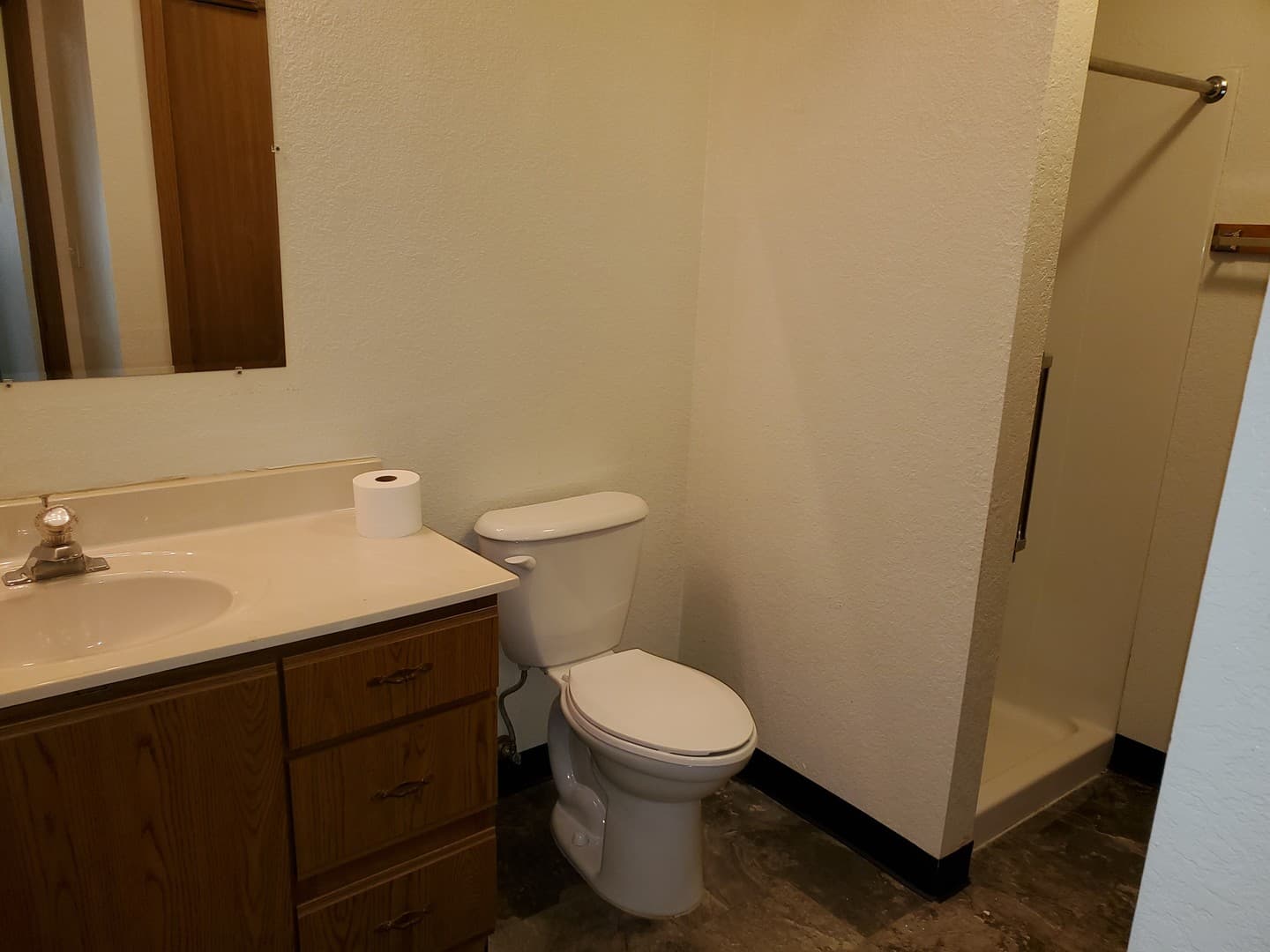 Sioux Falls Apartment: 800-812 S. Sherman Ave.