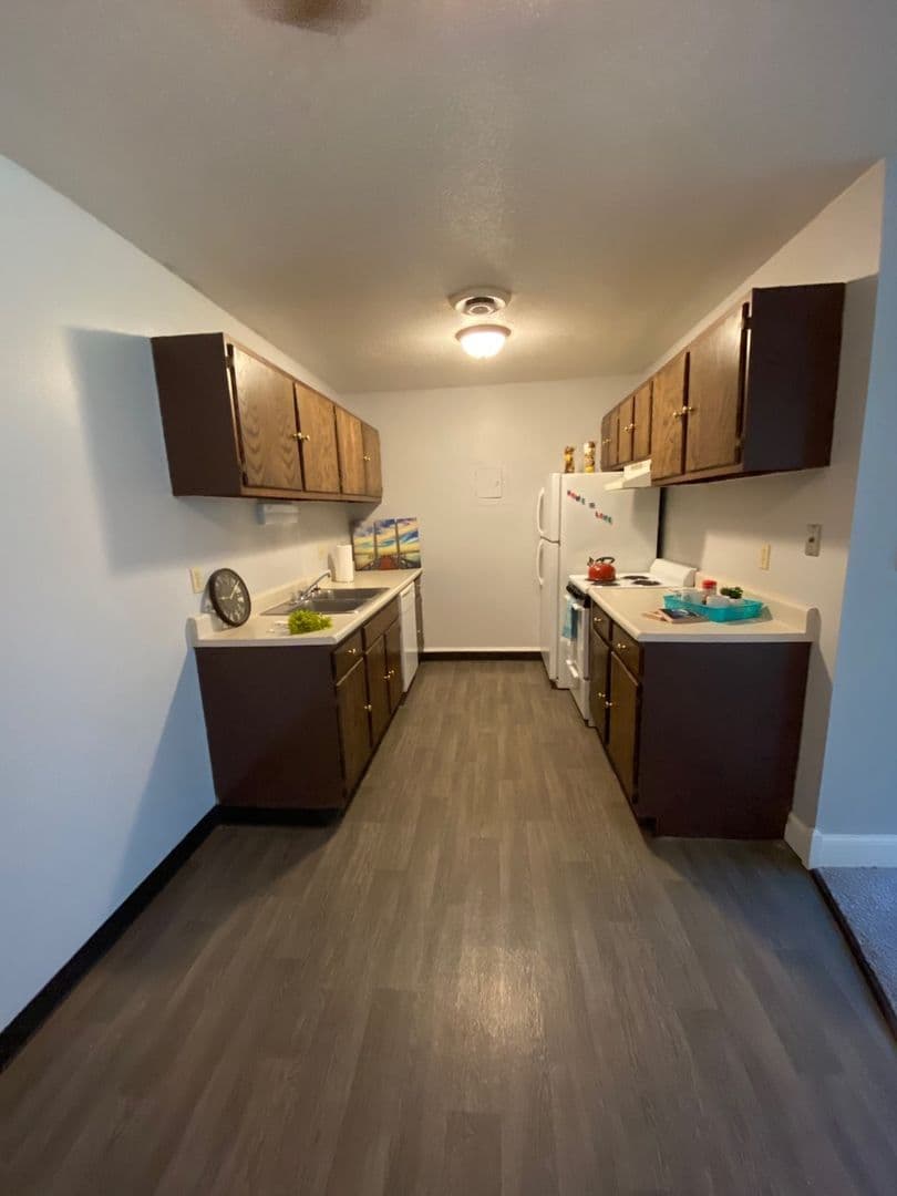 Sioux Falls Apartment: 4213 E 12th St