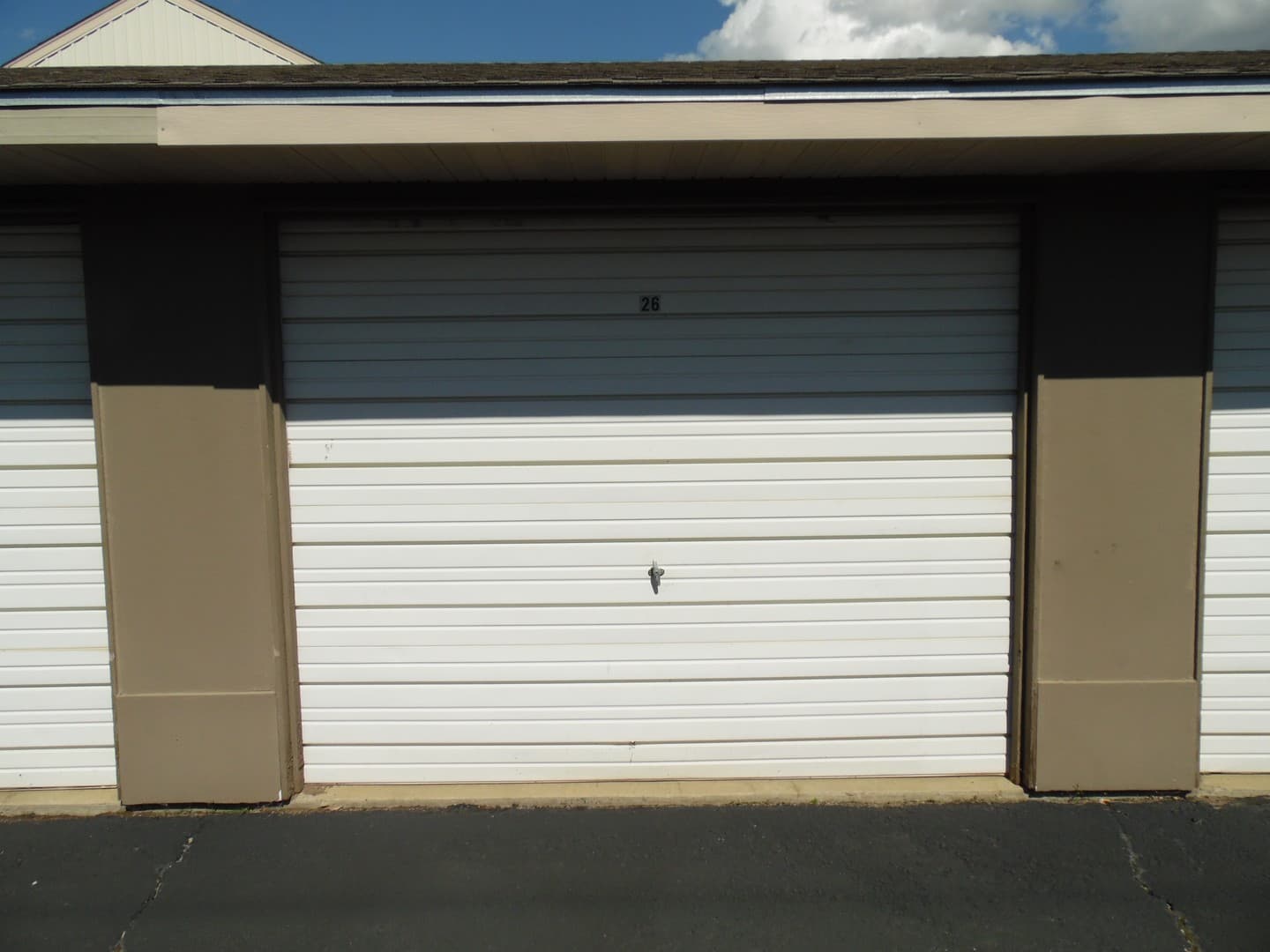 Sioux Falls Apartment: 701 S. Lyons Avenue