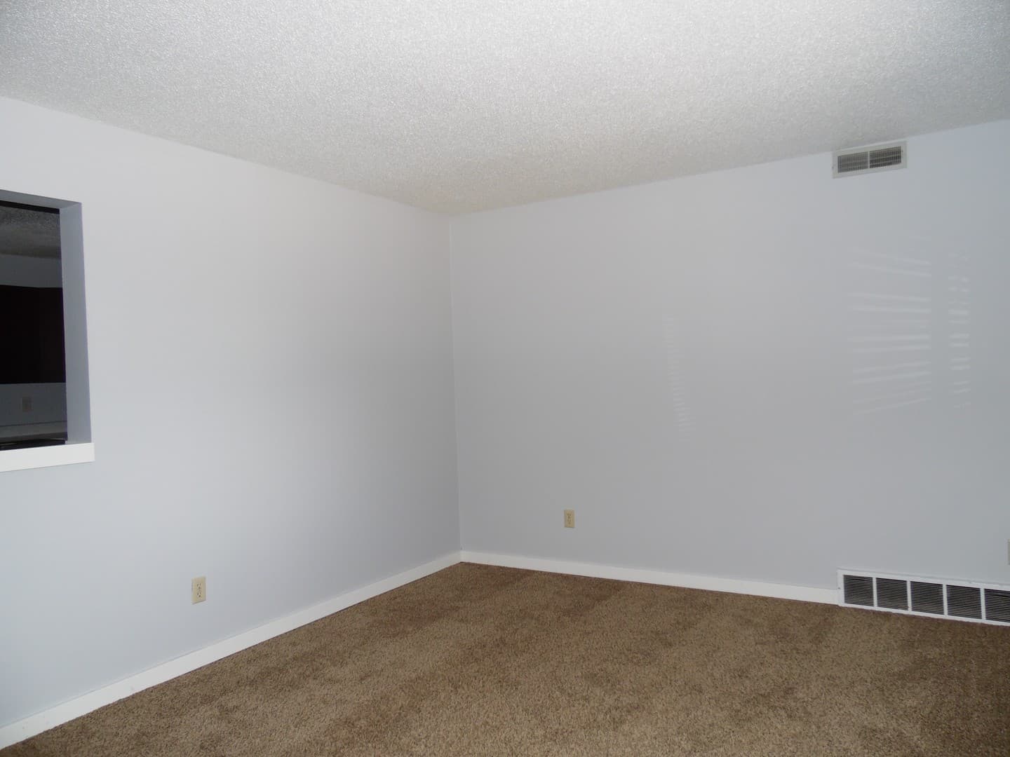 Sioux Falls Apartment: 3000-3012 S Mayfair Drive