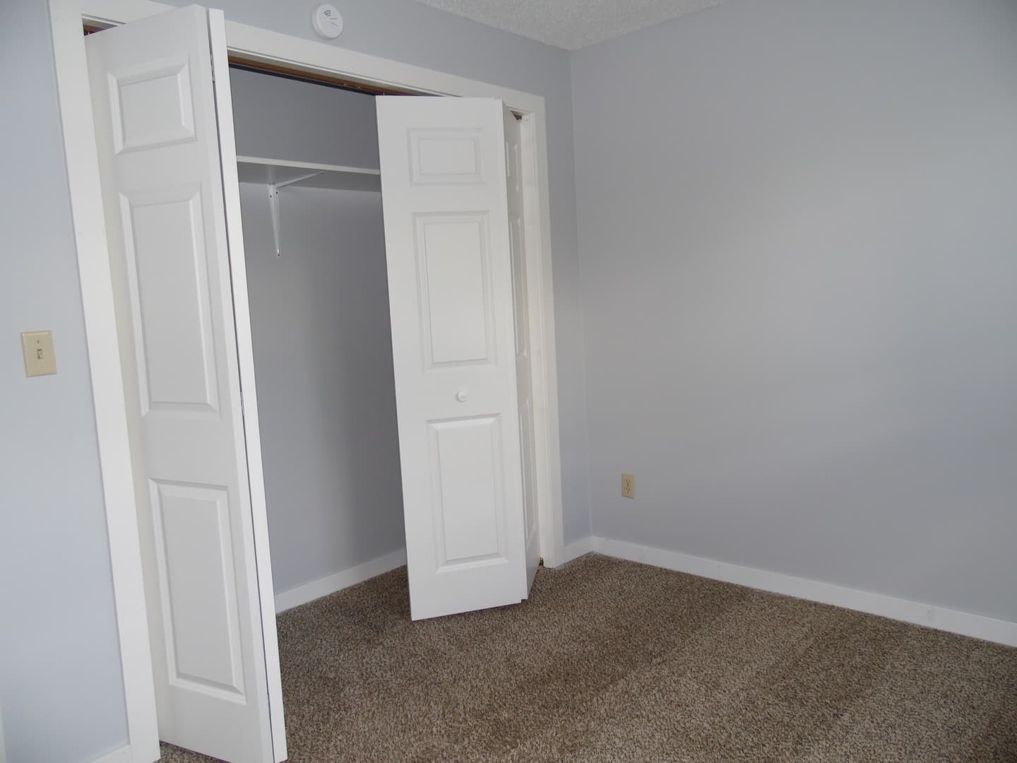 Sioux Falls Apartment: 3000-3012 S Mayfair Drive