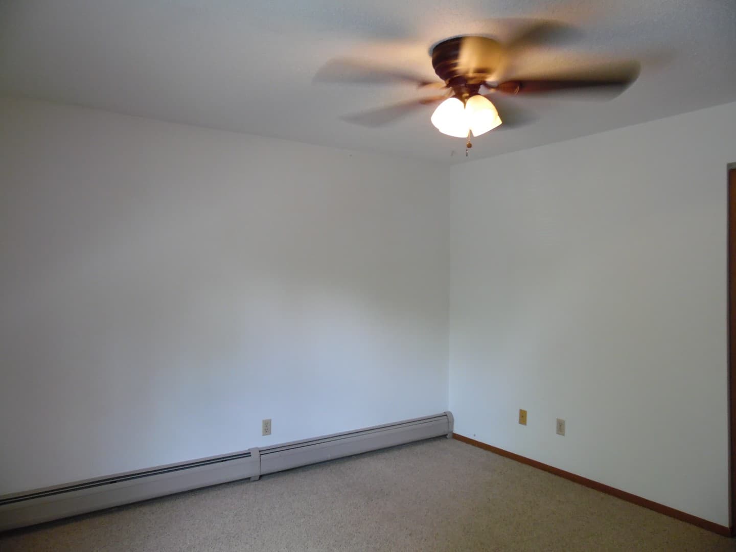 Sioux Falls Apartment: 1900 W 6th St.