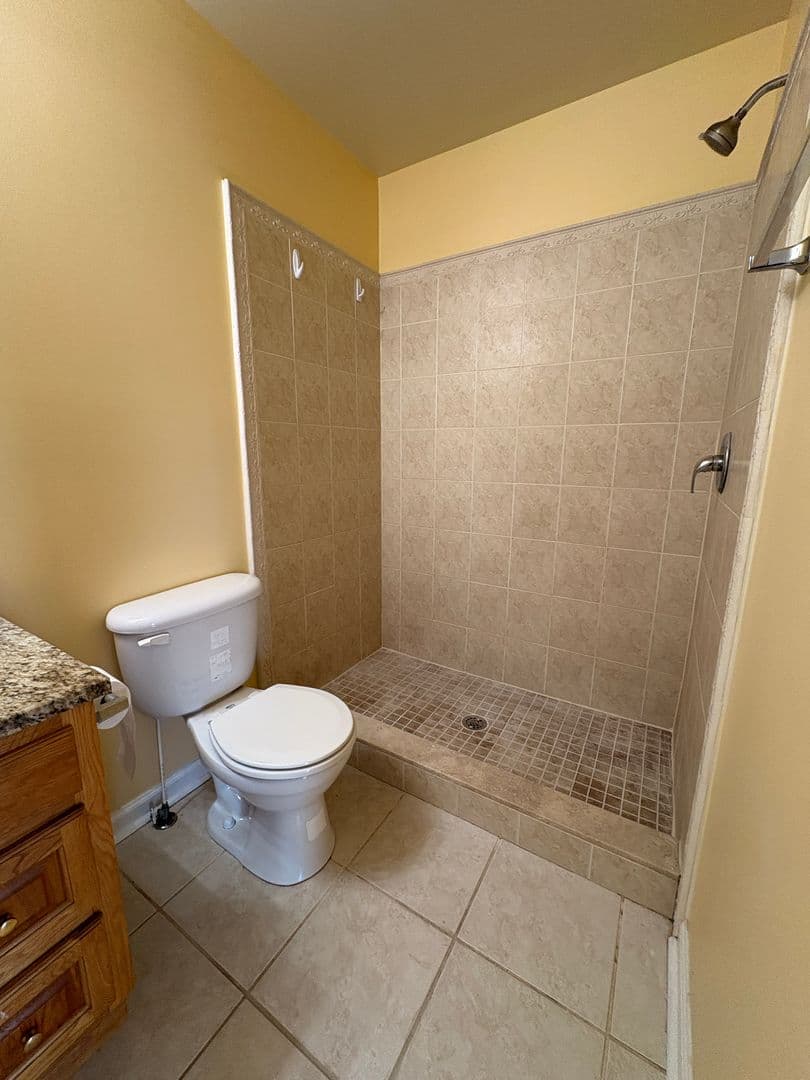 Falling Waters Apartment: Santa Fe Ct