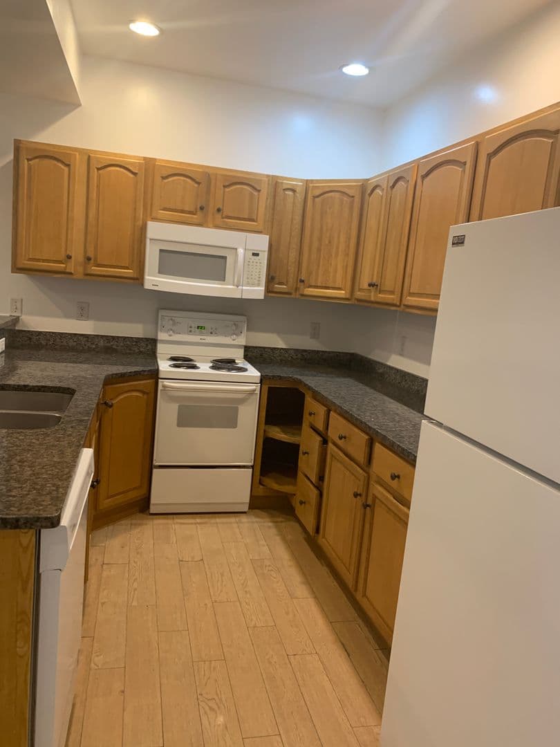 Falling Waters Apartment: Santa Fe Ct