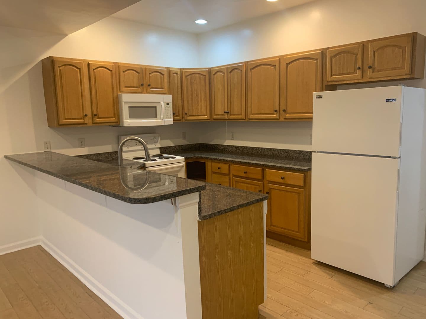 Falling Waters Apartment: Santa Fe Ct