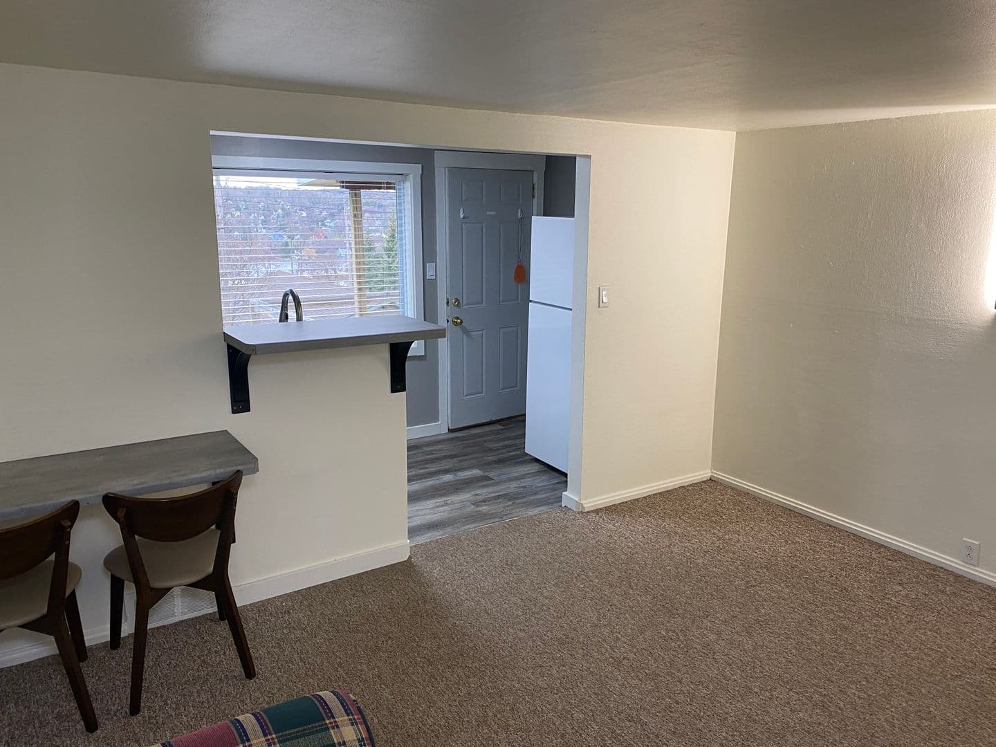 HANCOCK Apartment: 49170 DUNSTAN AVE.