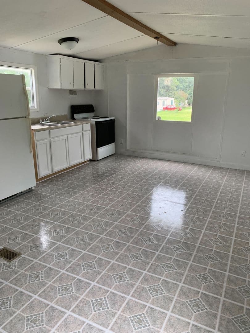 Aiken House: 707 Lime Ln