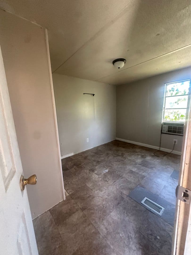 Aiken House: 175 Nautilus Street