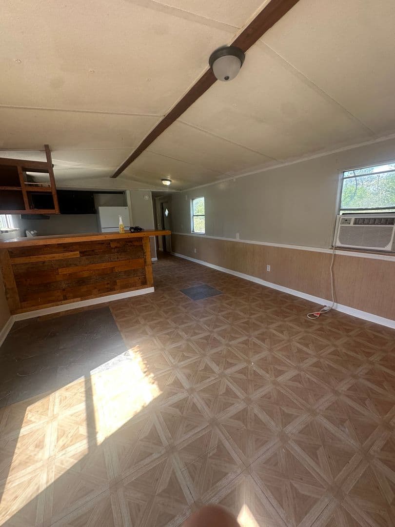 Aiken House: 175 Nautilus Street