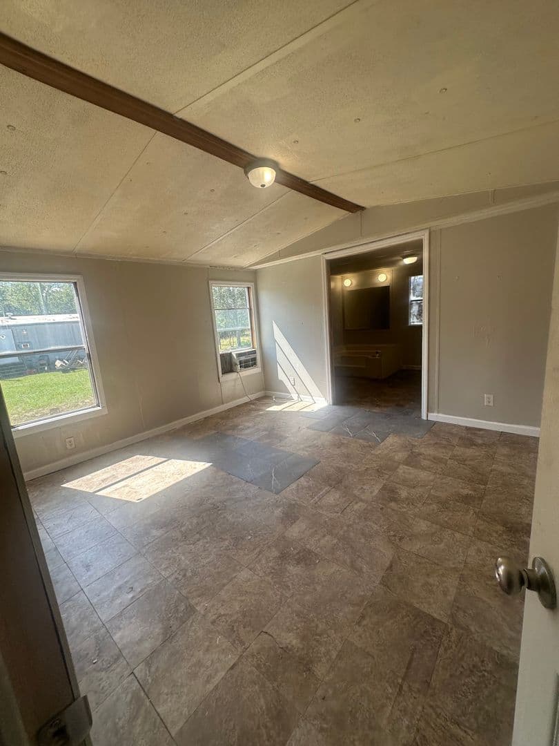 Aiken House: 175 Nautilus Street