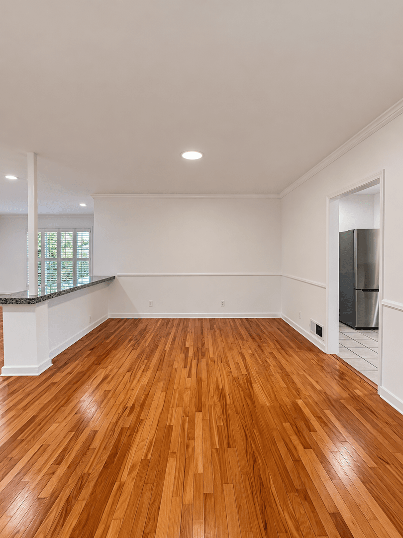 Beverly Hills Apartment: 349-357 S Camden Drive