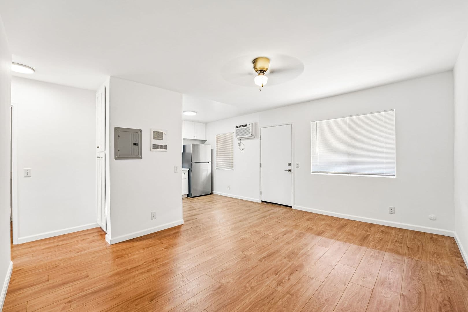 Riverside Apartment: 991 W. Blaine Street
