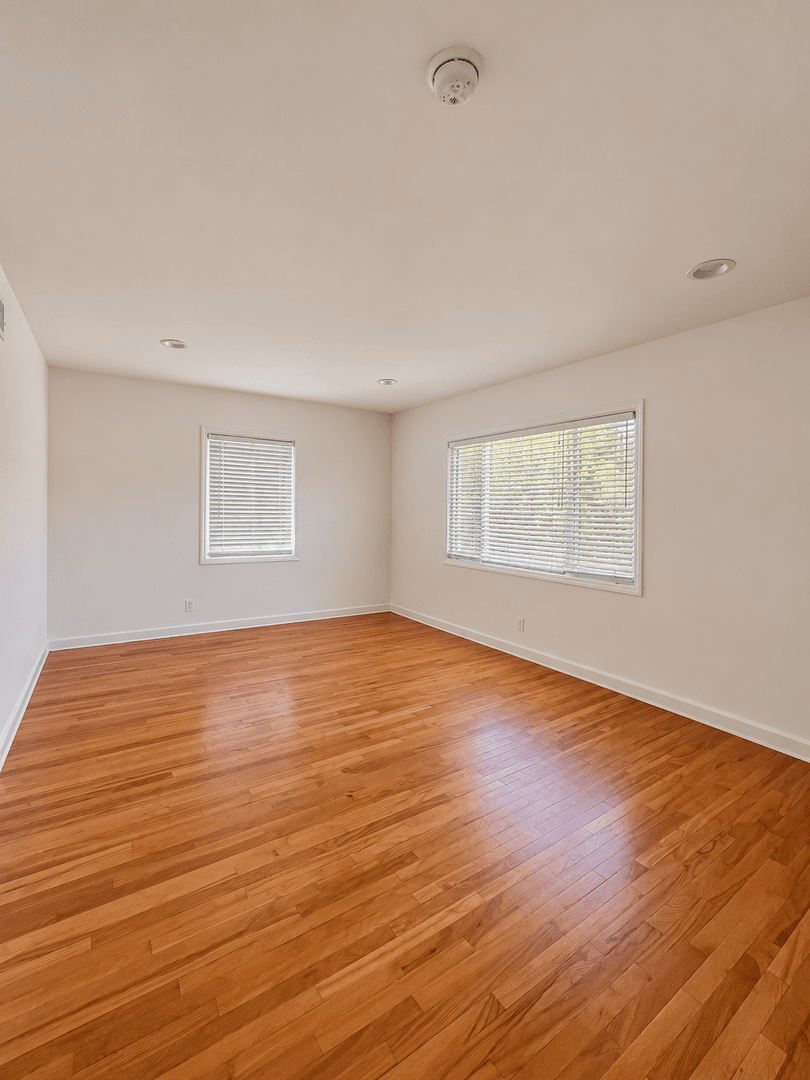 Beverly Hills Apartment: 349-357 S Camden Drive