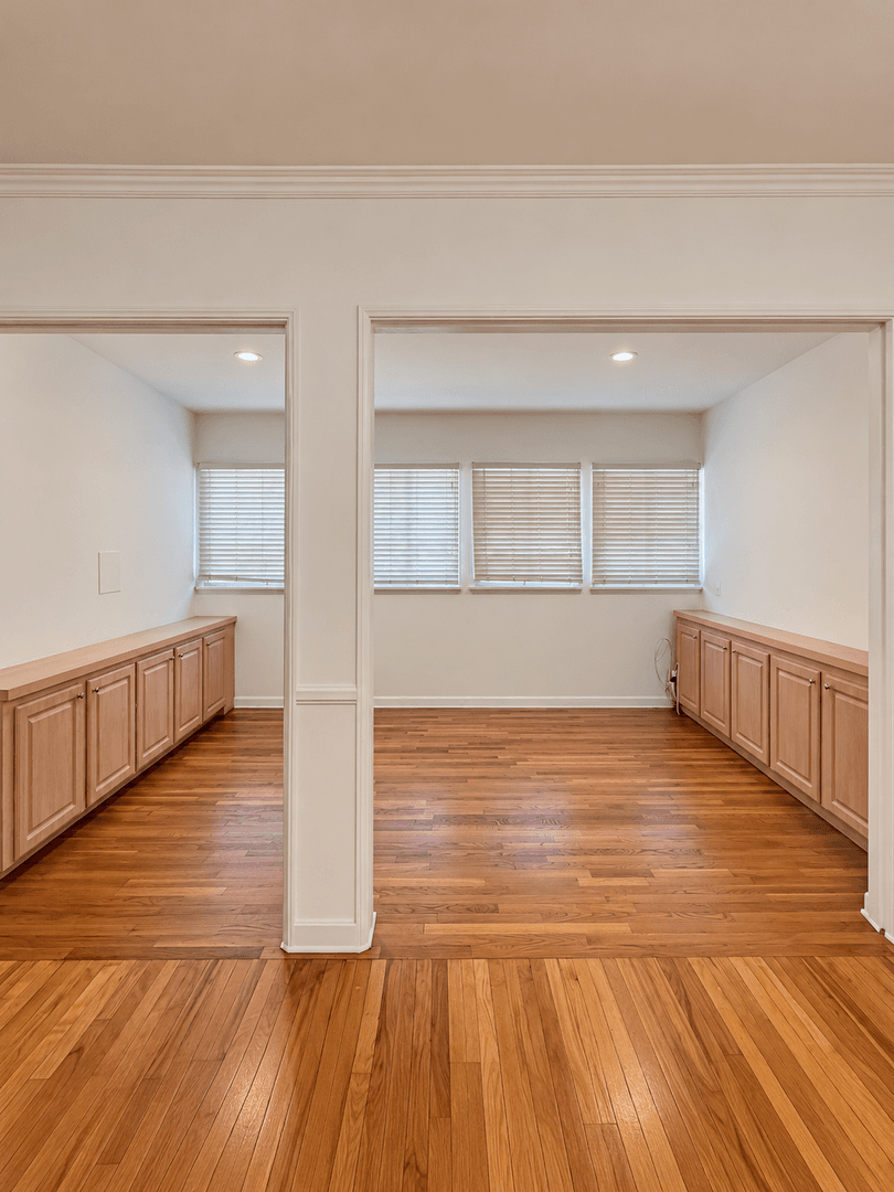 Beverly Hills Apartment: 349-357 S Camden Drive