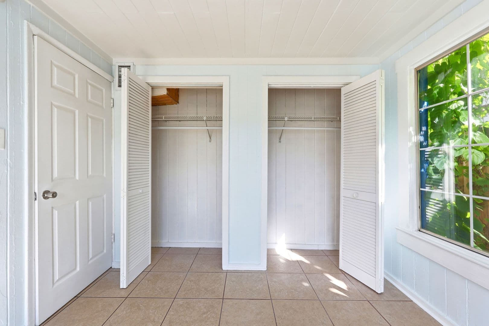 Neptune Beach Apartment: 228 Oleander Street