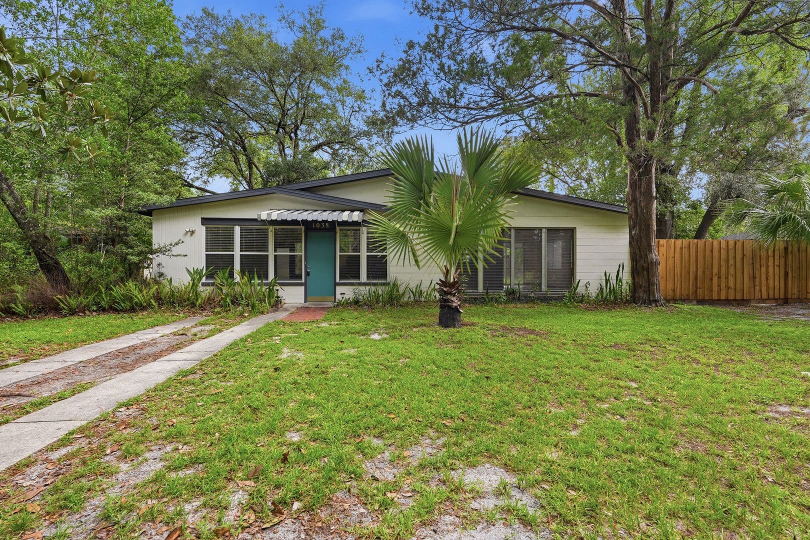 Gainesville House: 1038 NE 21 Avenue