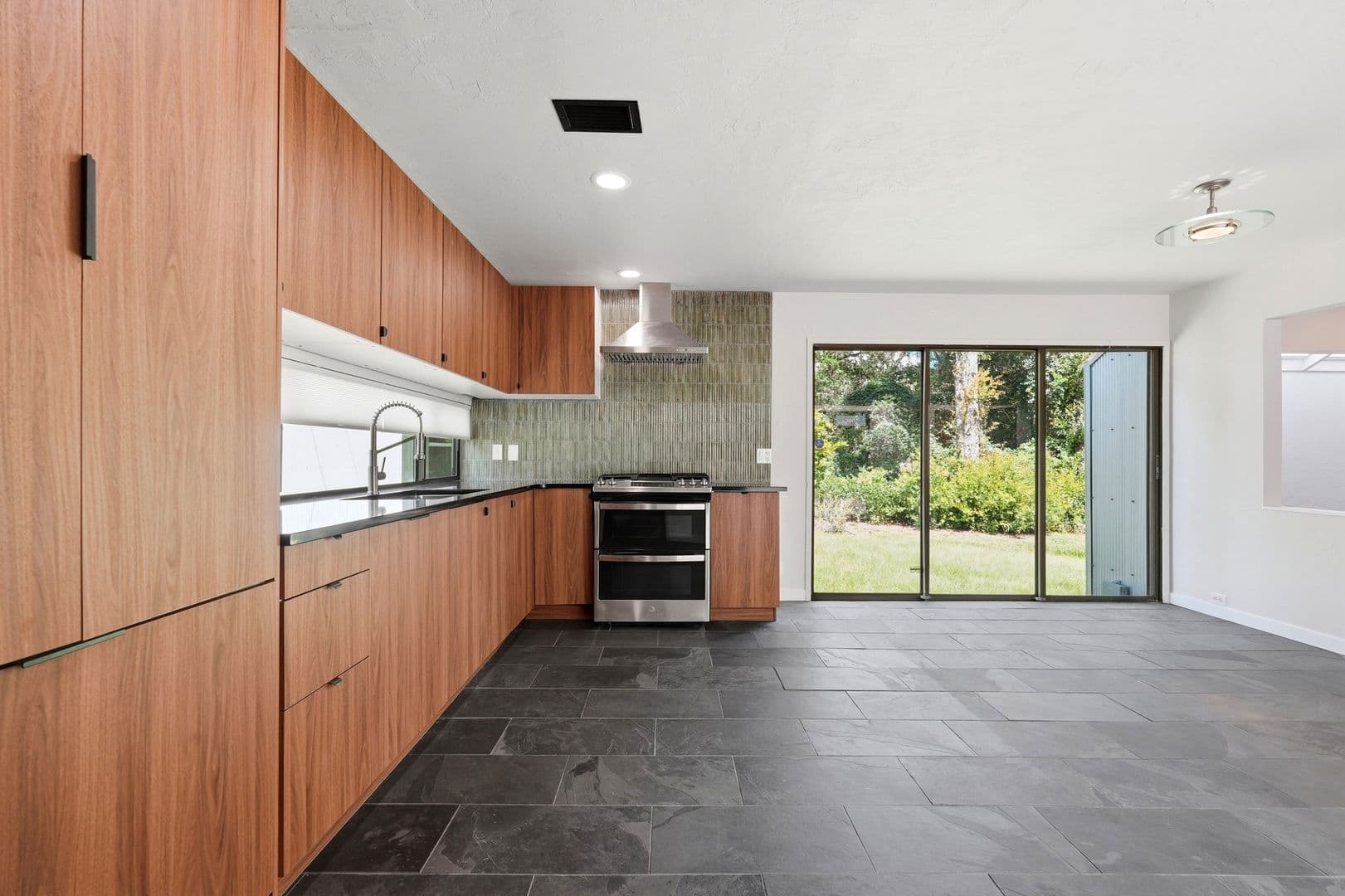 Gainesville House: 2266 SW 43 Place