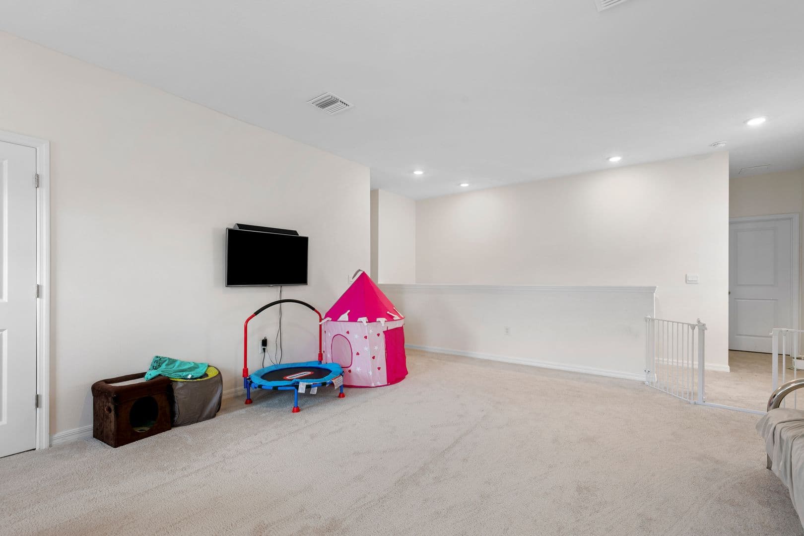 Newberry House: 1454 NW 136th Blvd