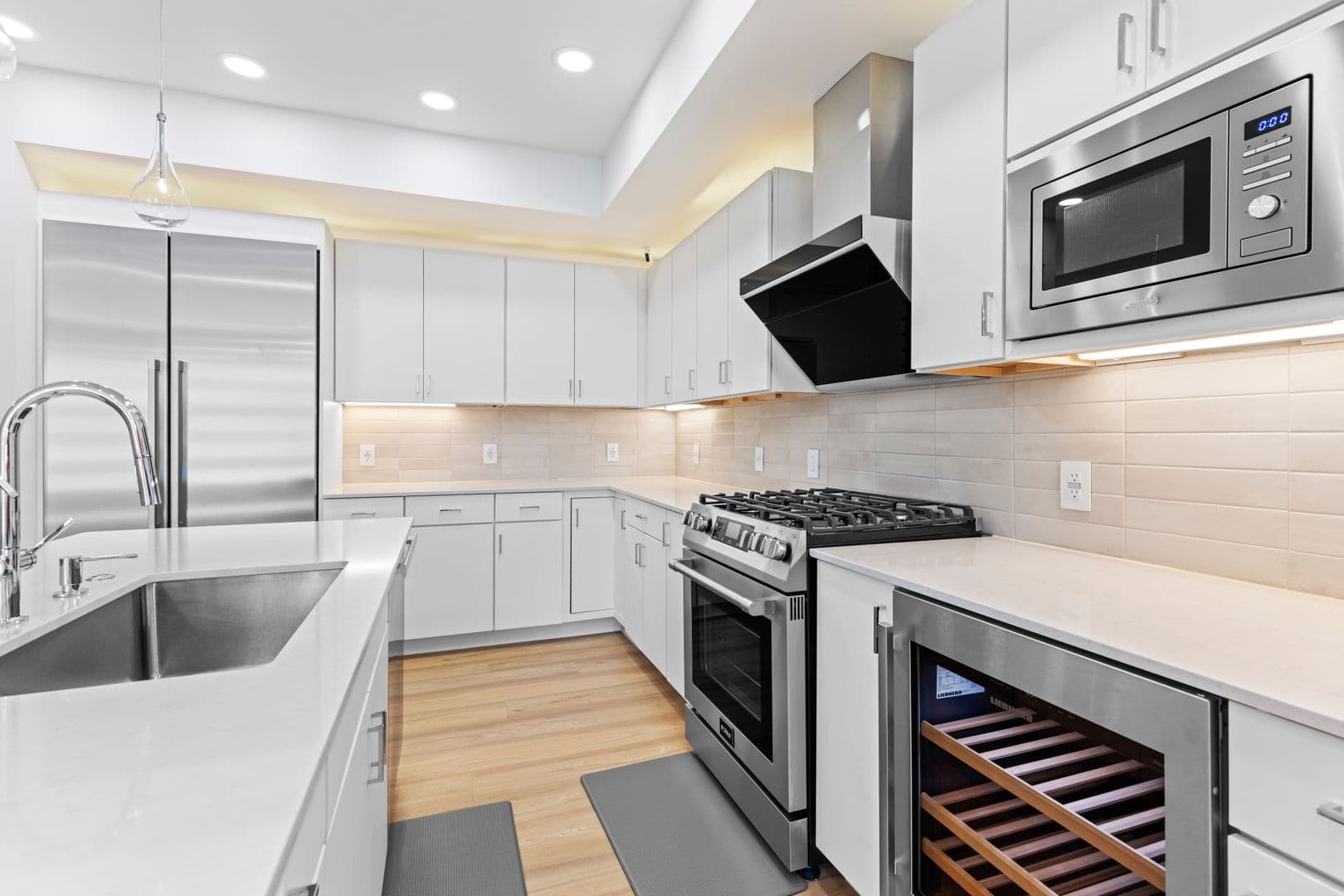 Gainesville House: 3304 SW 49th Terrace