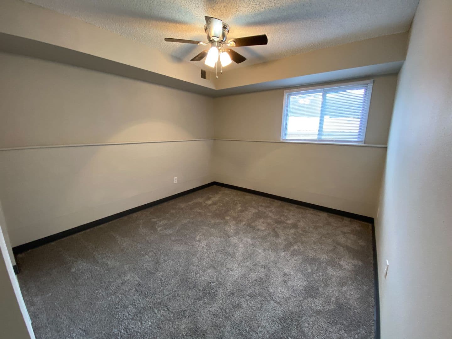 Ames Apartment: 230 Campus Avenue