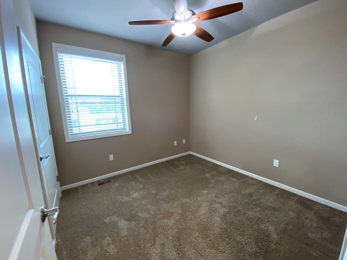 Ames Apartment: 2811 West Street