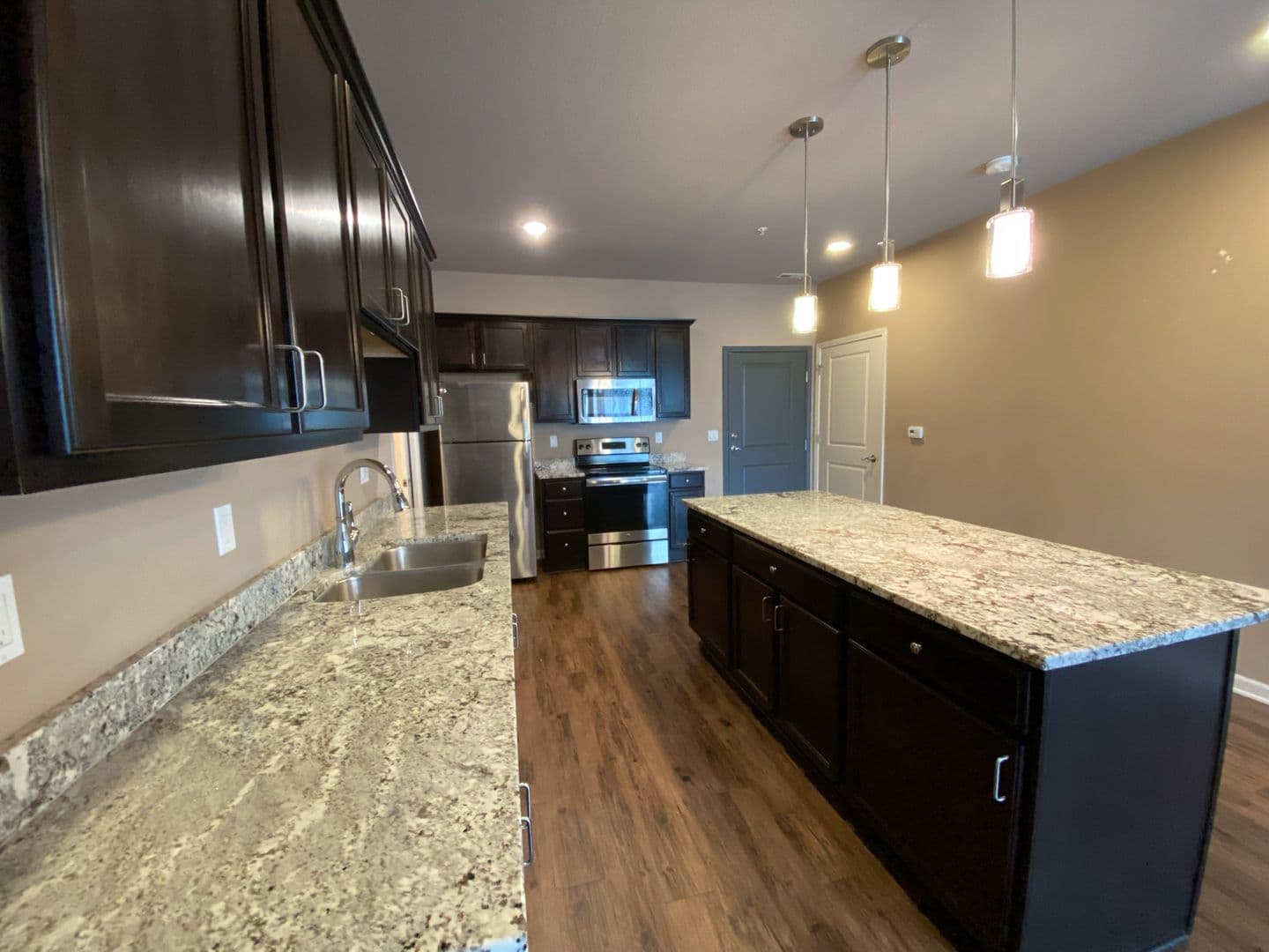 Ames Apartment: 2811 West Street