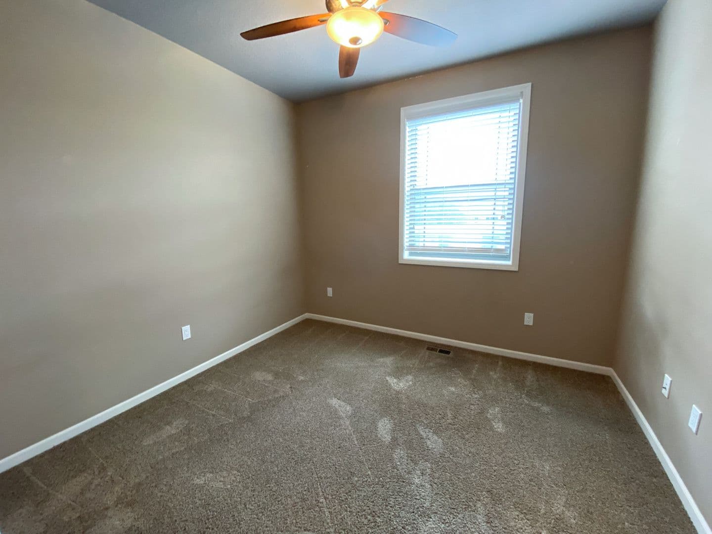 Ames Apartment: 2811 West Street