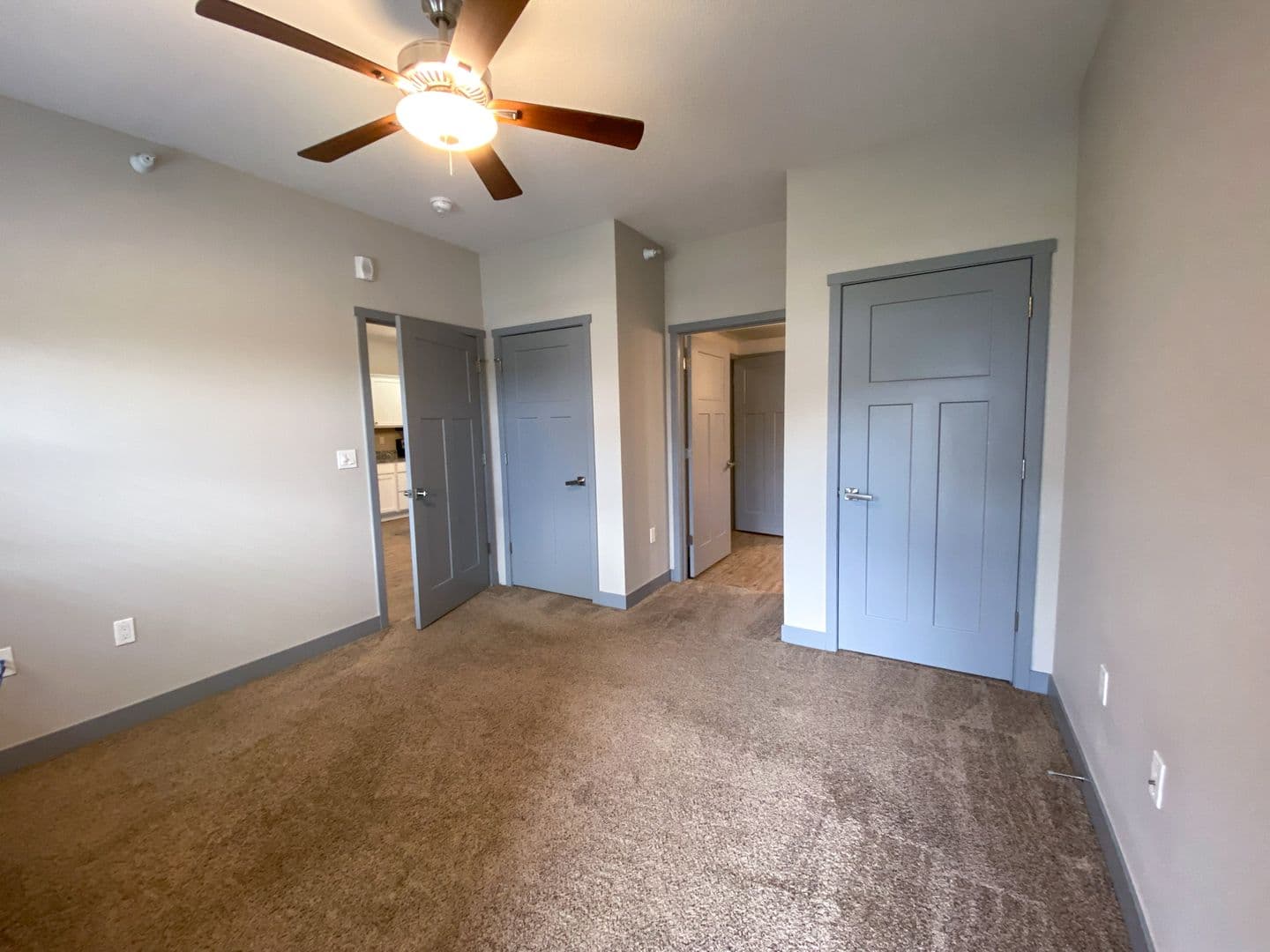 Ames Apartment: 2110 Cottonwood Rd.