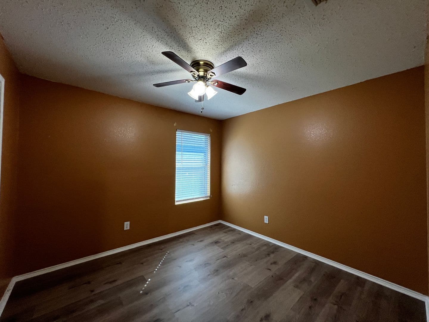 Sanger House: 302 Quail Crossing Drive
