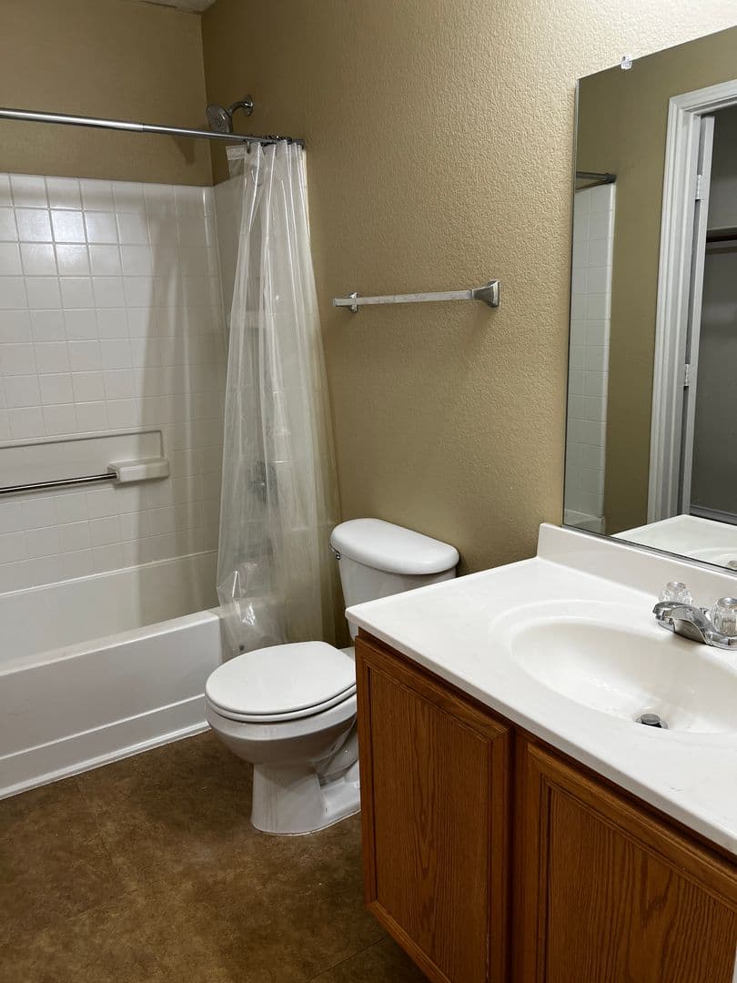 Sanger House: 302 Quail Crossing Drive